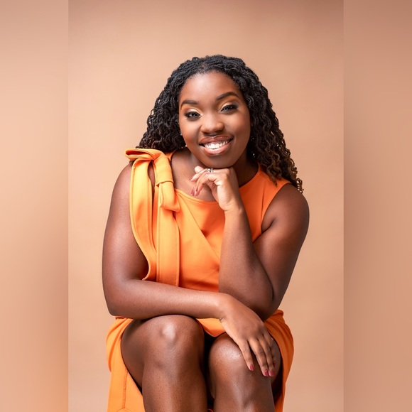 Meet your Posher, Aziza - Picture 3 of 10